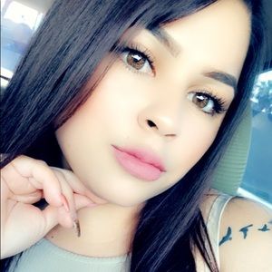 Meet your Posher, Vanessa